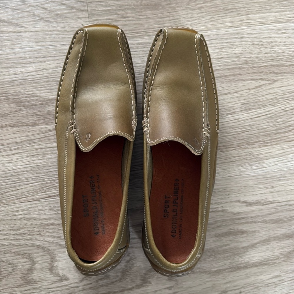 Donald J. Pliner Sport Drive 120 Size 8 M - New Without Box